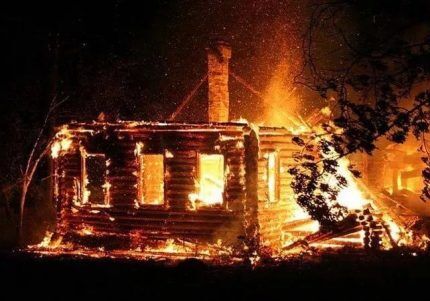 Последствия нарушений в устройстве проводки в деревянном доме Пожар в деревянном доме