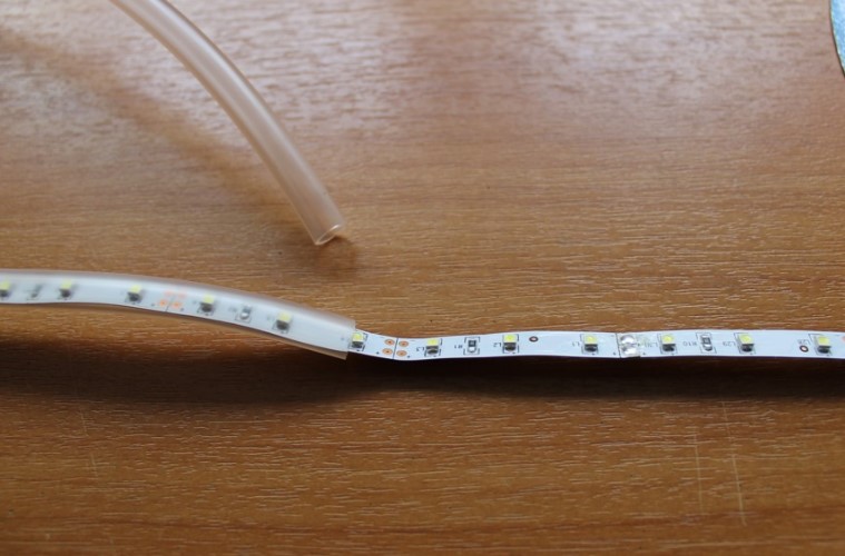 ПВХ трубка и LED лента