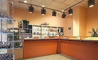 трековые светильники после установки